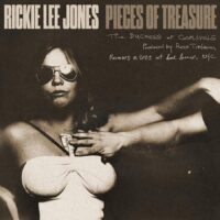 Rickie Lee Jones Simmers With New Jazz Album – Pieces Of Treasure